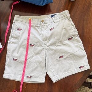 Men Vineyard Vines Embroidered Whale Shorts no size tag-measured 30 see pic EUC